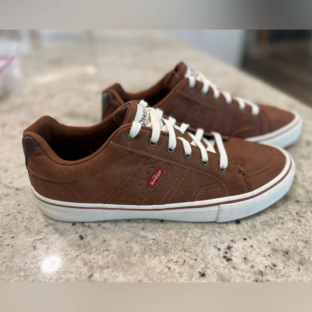 Levi's Men's Charter Brown and White Sneakers “NWOT”